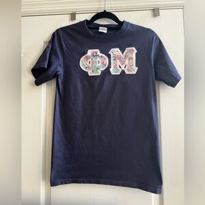 Phi Mu Stitched Paisley Letter Short Sleeve Navy T shirt. Size S
